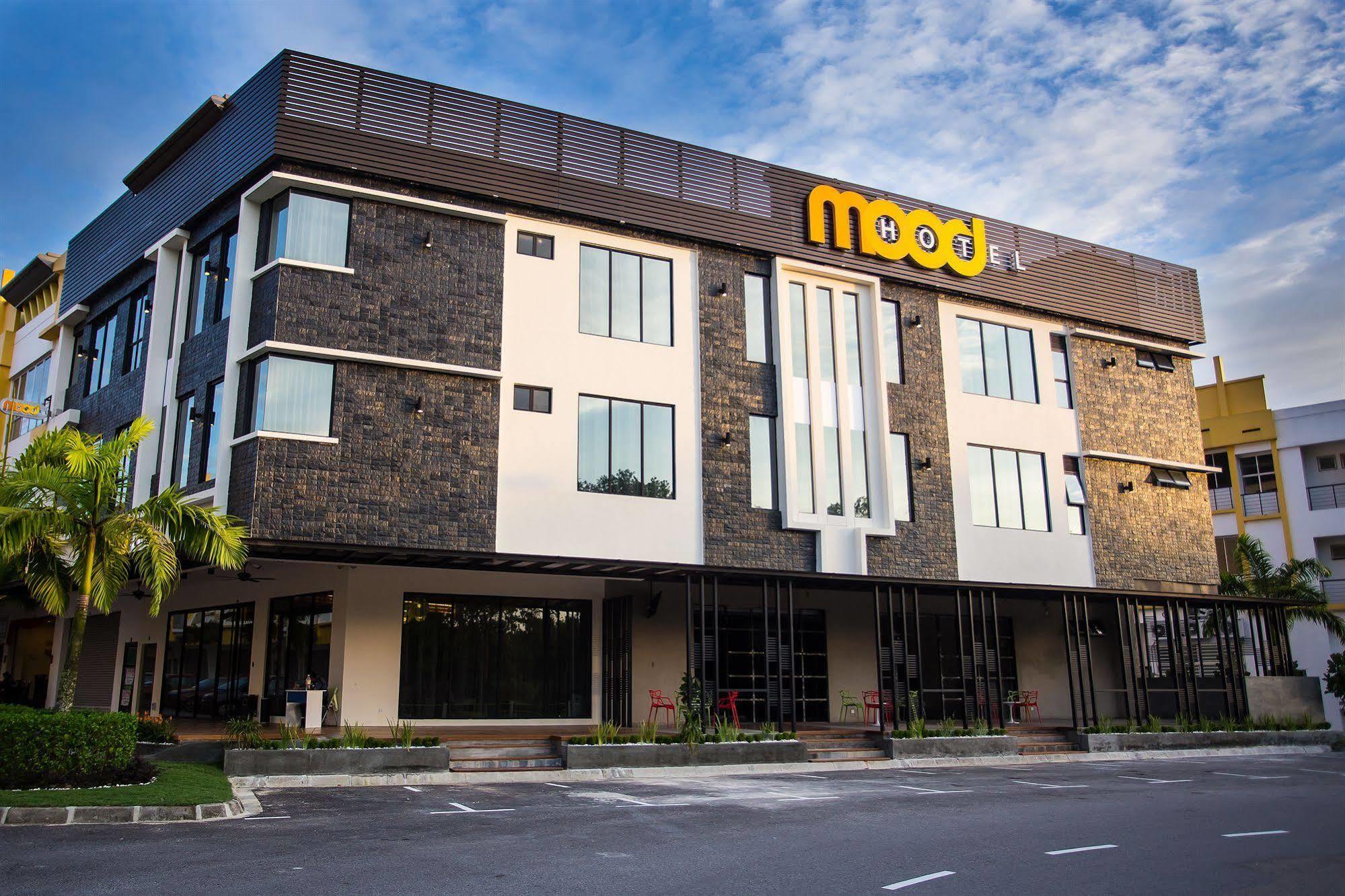 Mood Hotel Johor Bahru Exterior foto